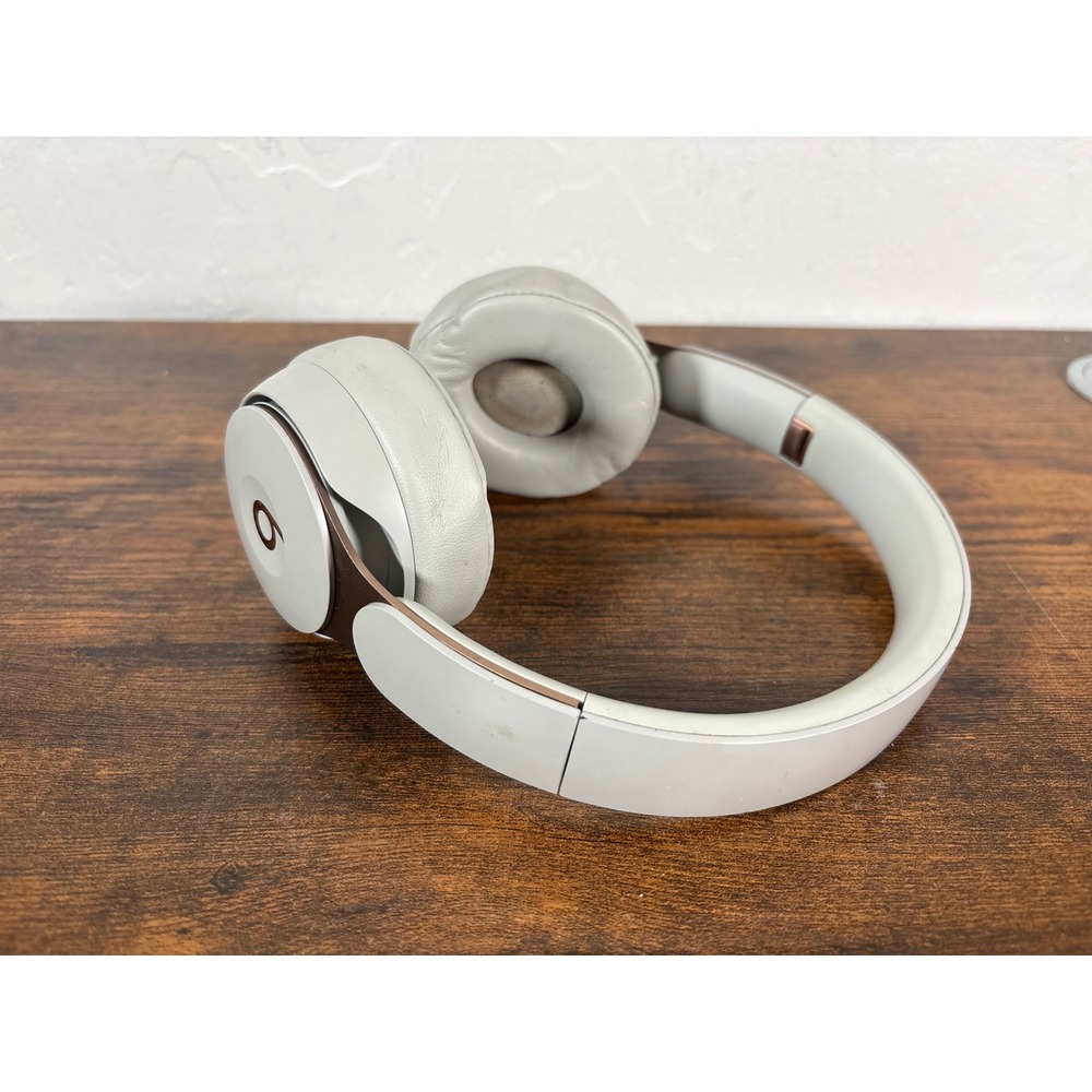 Beats Solo3 Wireless On-Ear Headphones Satin Silver A1881 Rose Gold Accents